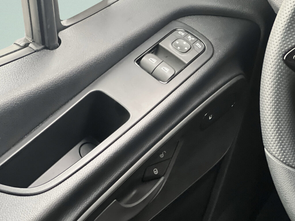 2025 Mercedes-Benz Sprinter Cargo Van 2500