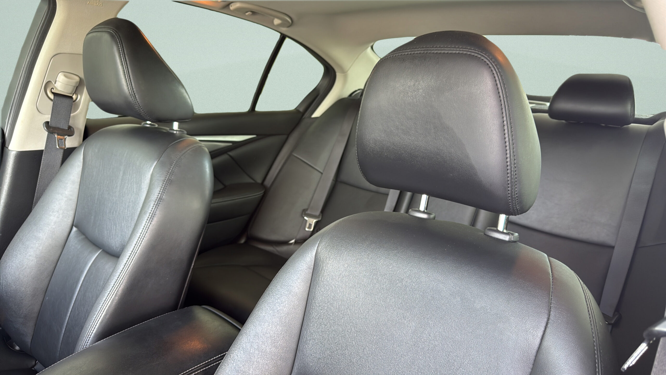 2015 INFINITI Q50 Premium