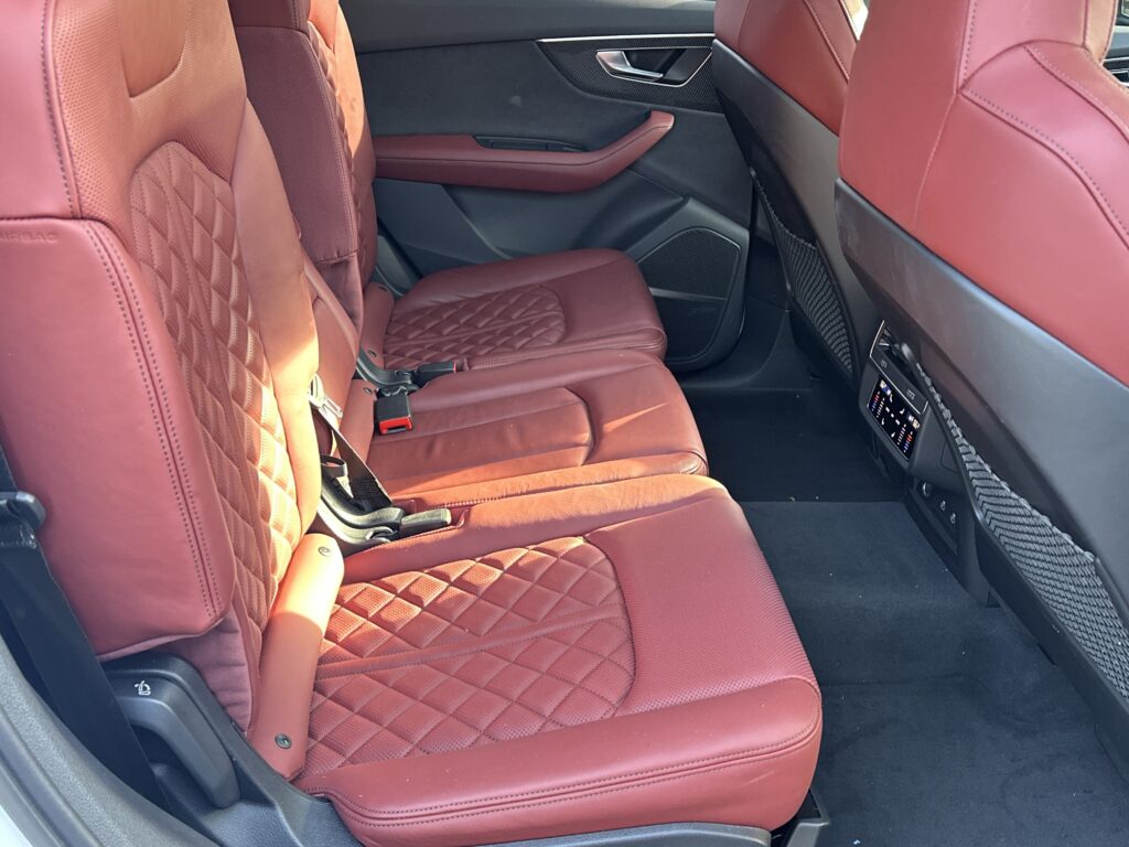 2023 Audi SQ7 Premium Plus