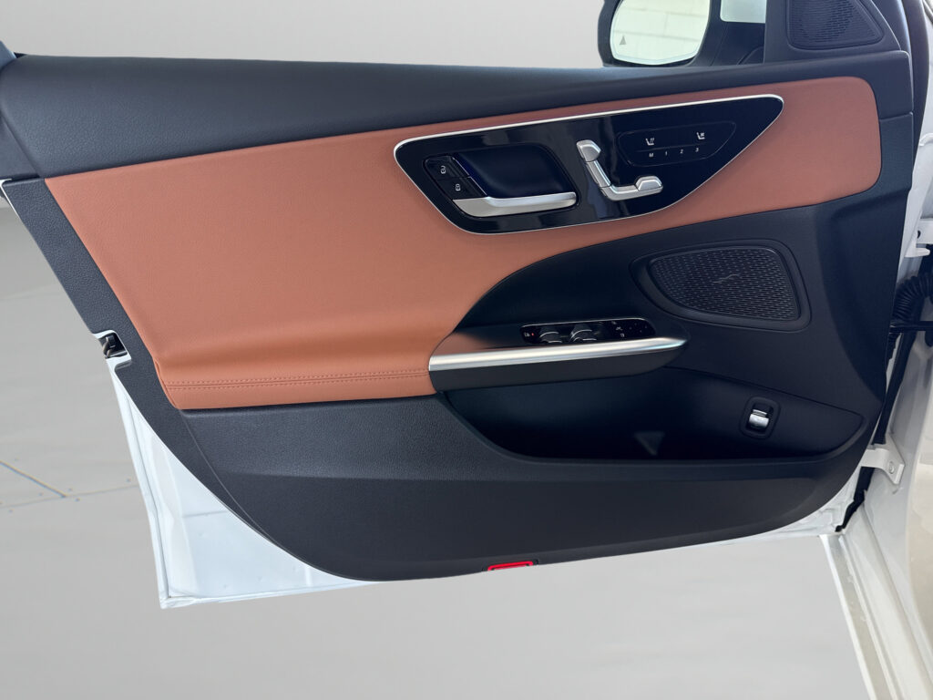 2026 Mercedes-Benz  C 300