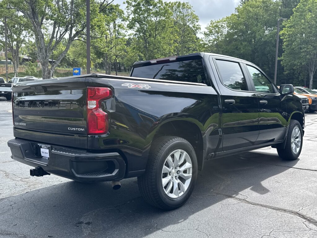 2022 Chevrolet Silverado 1500 LTD Custom