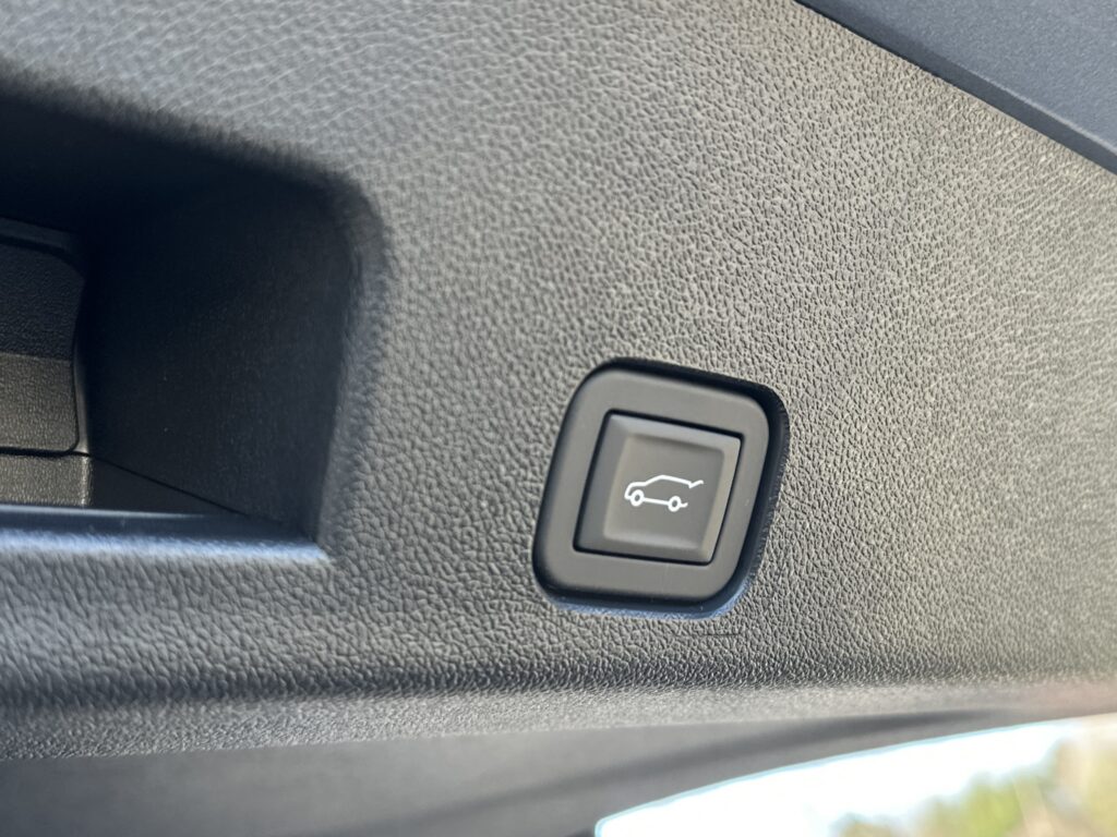2026 Chevrolet Traverse FWD RS