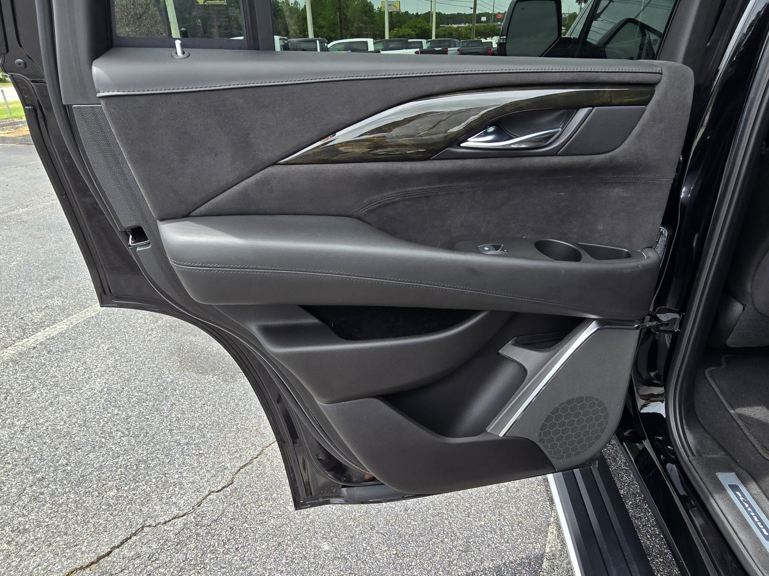 2017 Cadillac Escalade Platinum