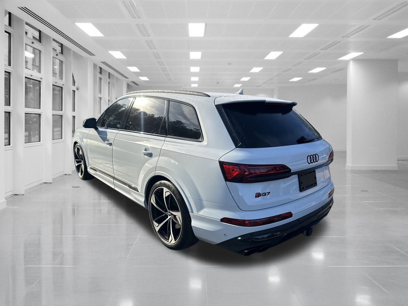 2023 Audi SQ7 Premium Plus