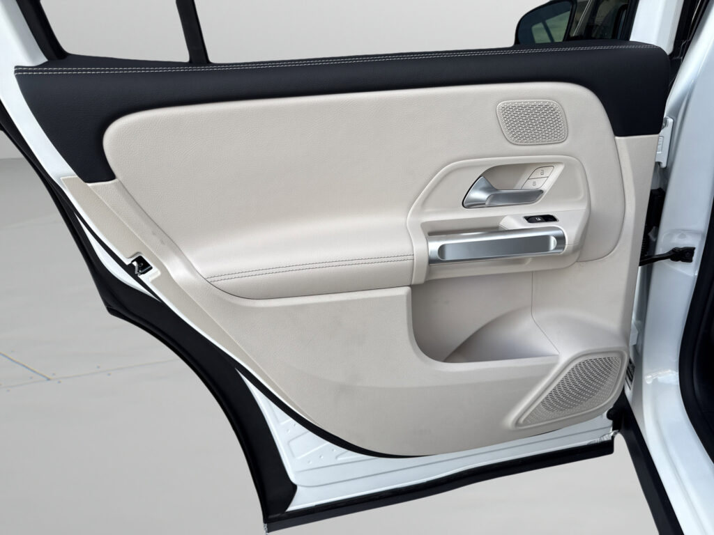 2026 Mercedes-Benz  GLB 250
