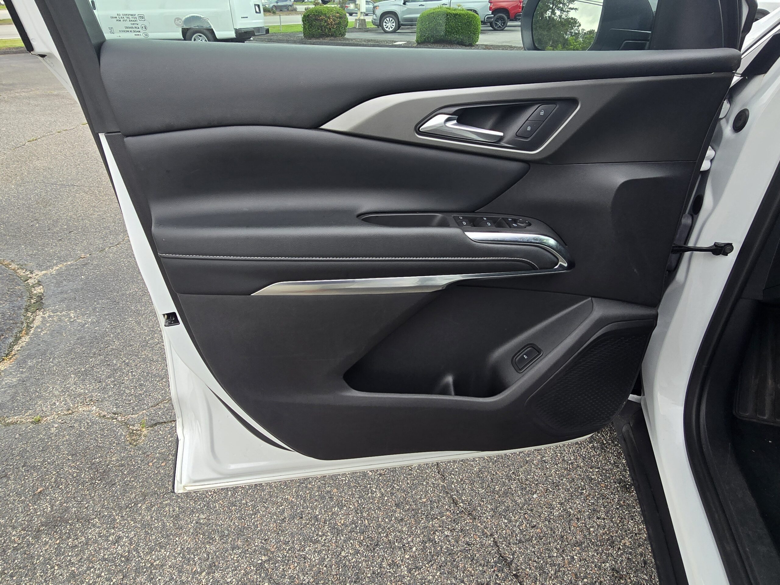 2025 Chevrolet Traverse FWD LT