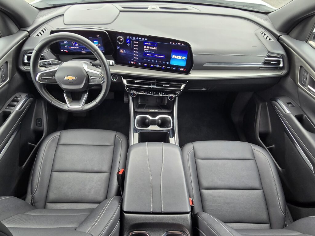 2025 Chevrolet Traverse FWD LT