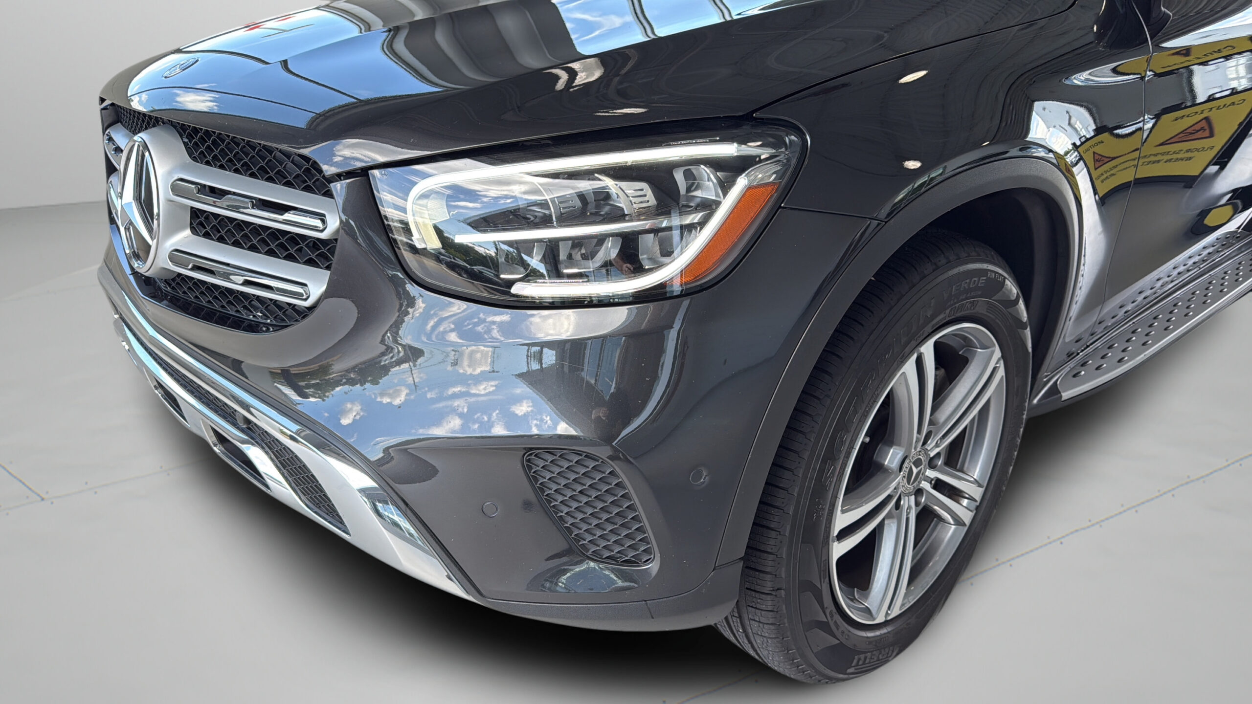 2021 Mercedes-Benz  GLC 300