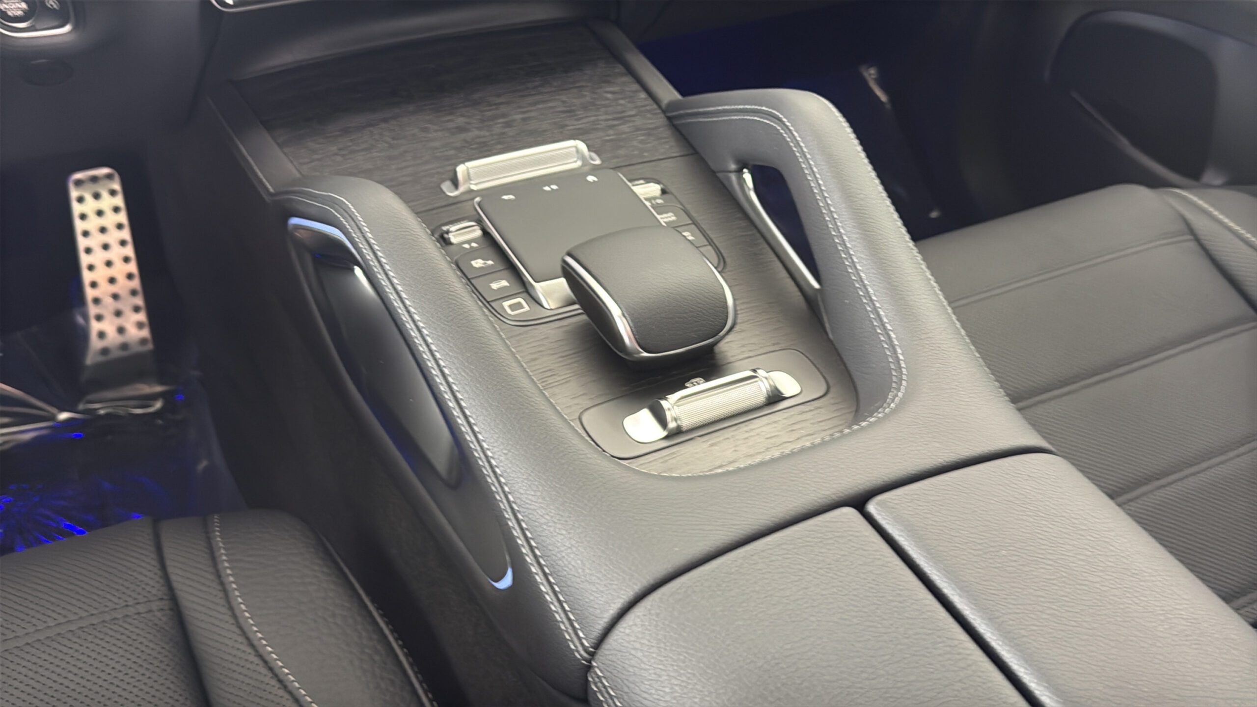 2026 Mercedes-Benz  GLS 450