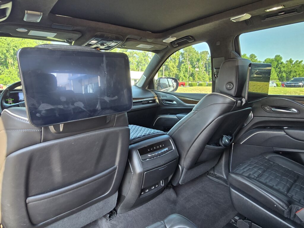 2023 Cadillac Escalade 4WD Sport Platinum