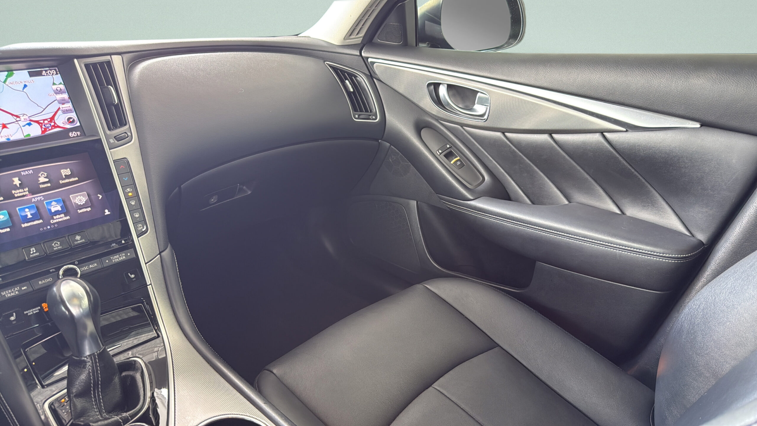 2015 INFINITI Q50 Premium