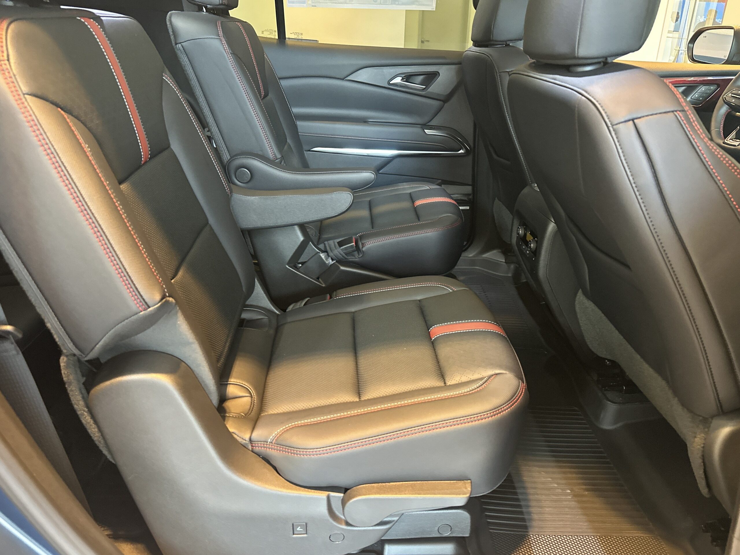 2026 Chevrolet Traverse FWD RS