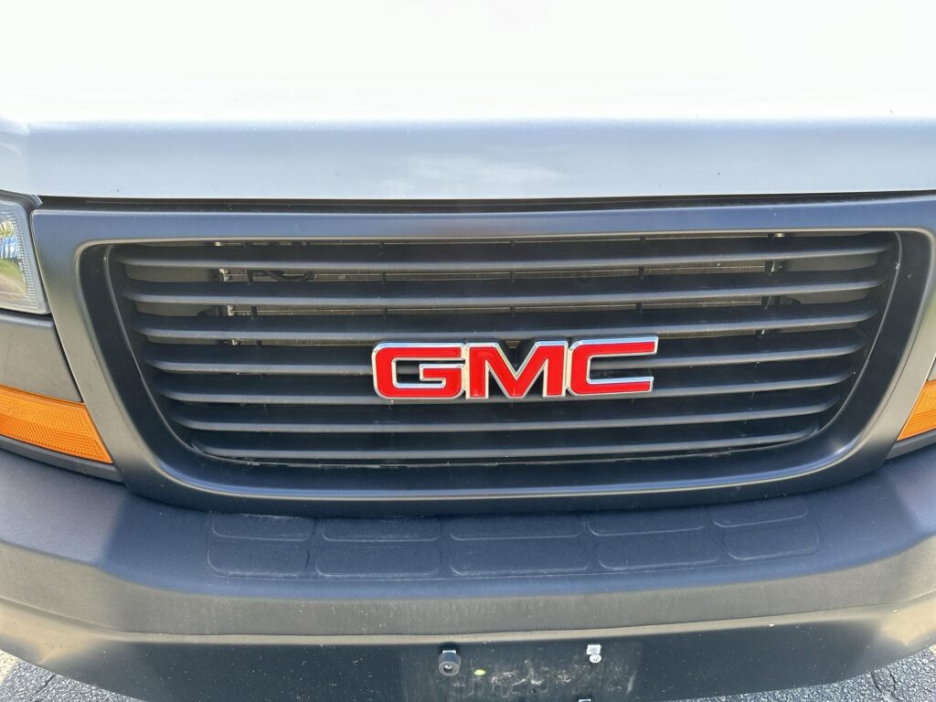 2023 GMC Savana Cargo Van