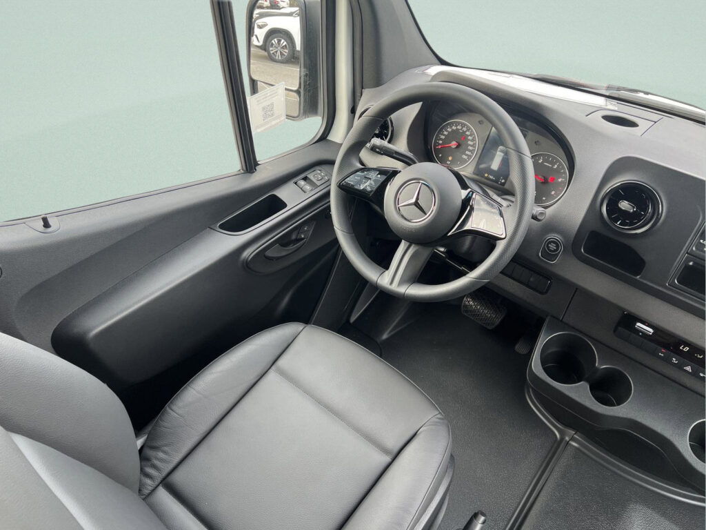 2025 Mercedes-Benz Sprinter Cargo Van 2500