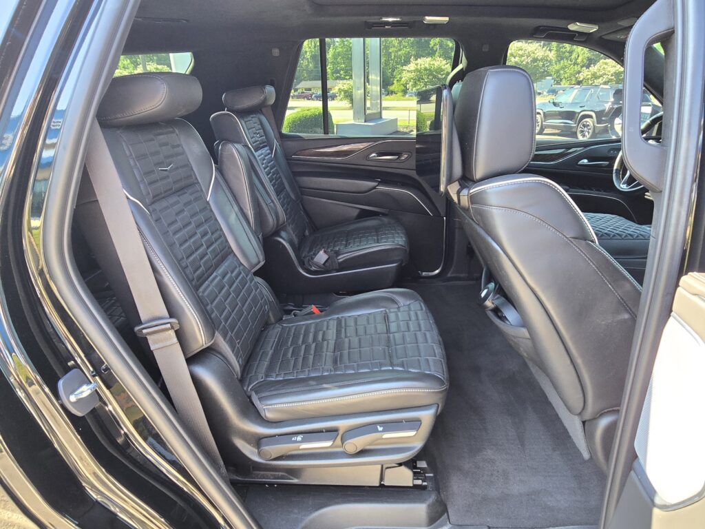 2023 Cadillac Escalade 4WD Sport Platinum