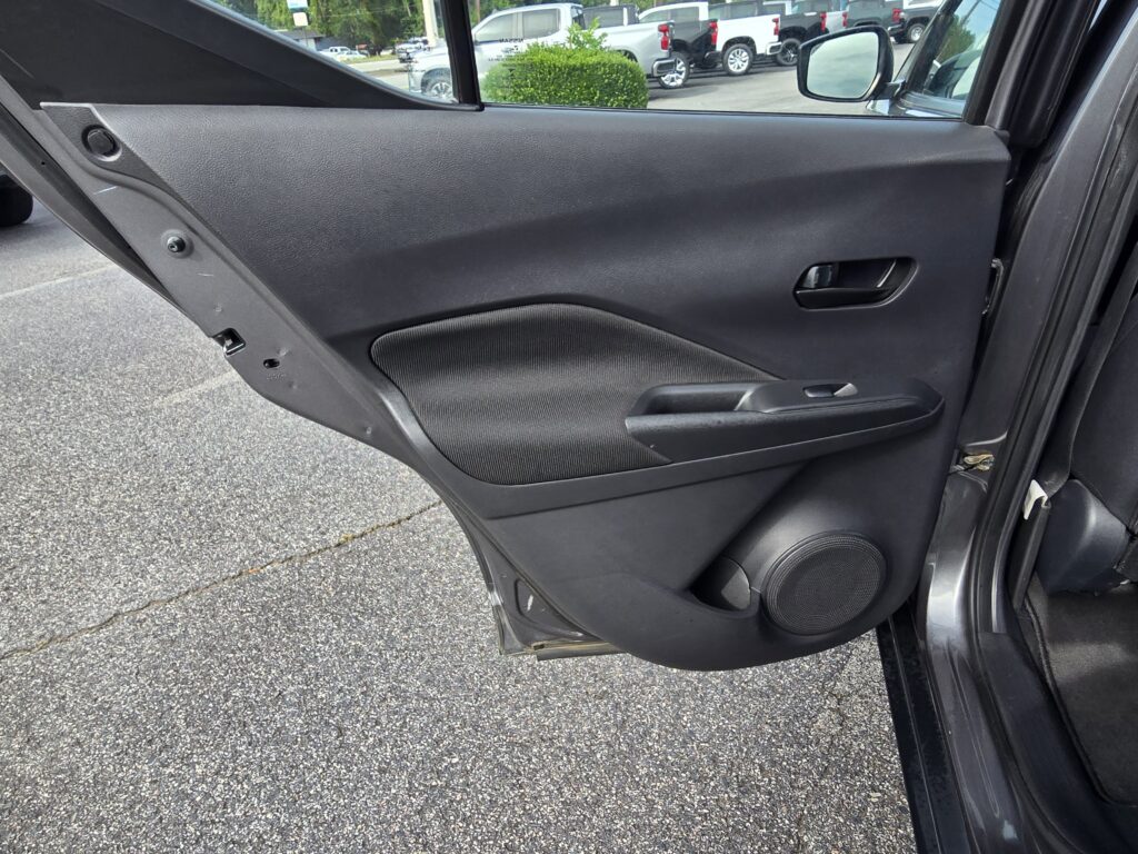 2021 Nissan Kicks S