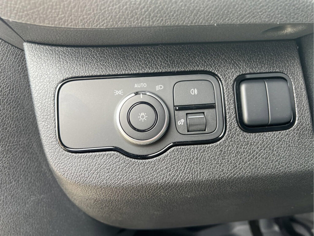 2024 Mercedes-Benz Sprinter Cargo Van LEONARD OUTFITTER 2500