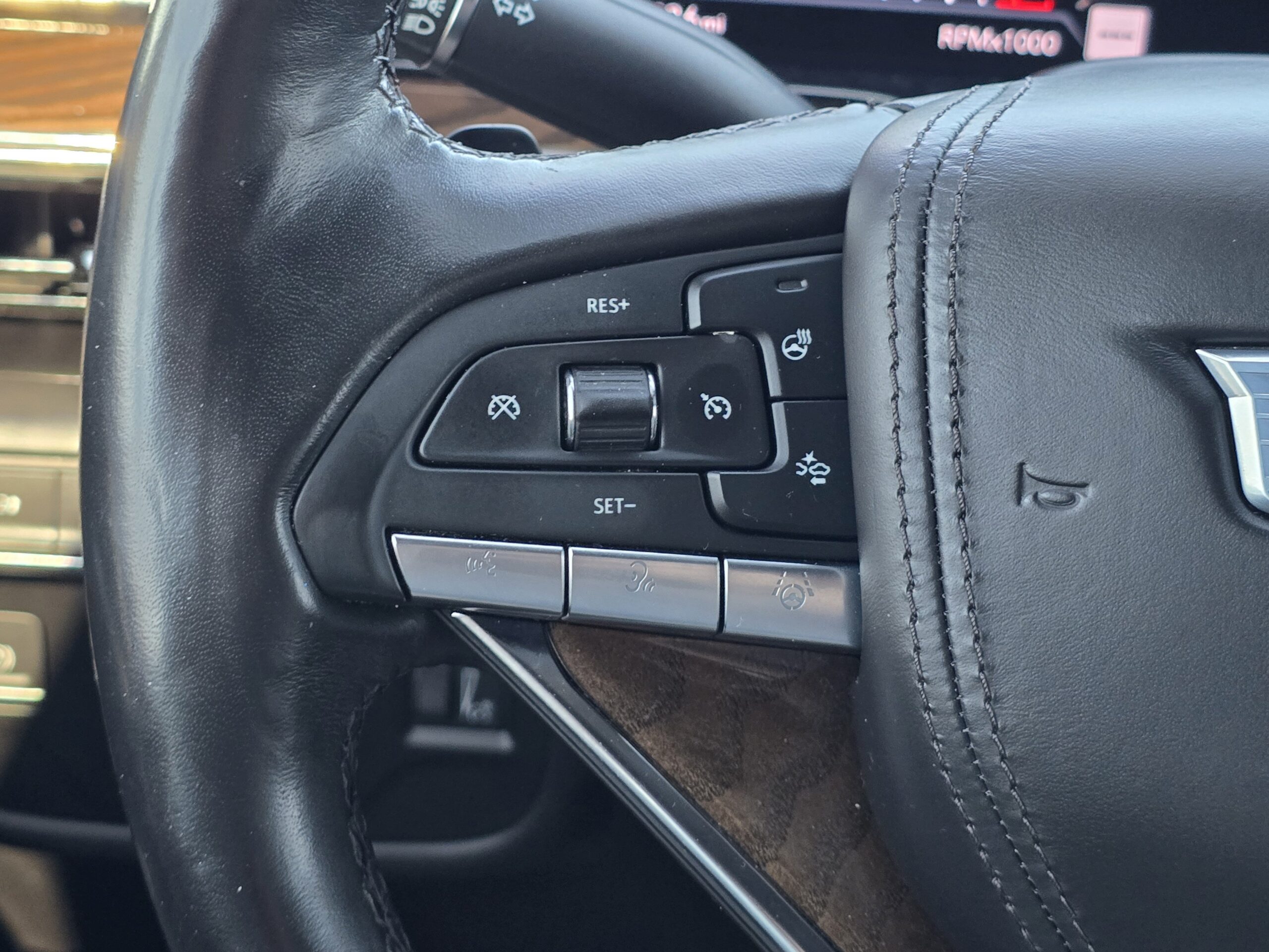 2023 Cadillac Escalade 4WD Sport Platinum