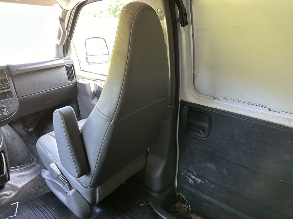 2023 GMC Savana Cargo Van