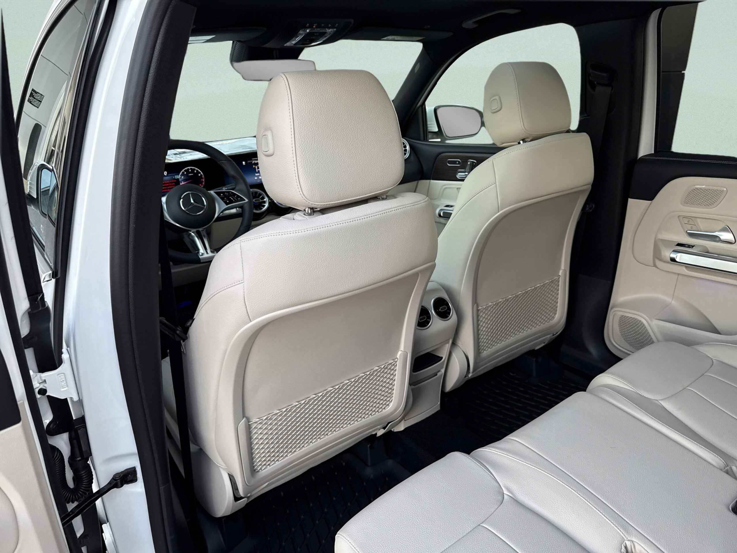 2026 Mercedes-Benz  GLB 250