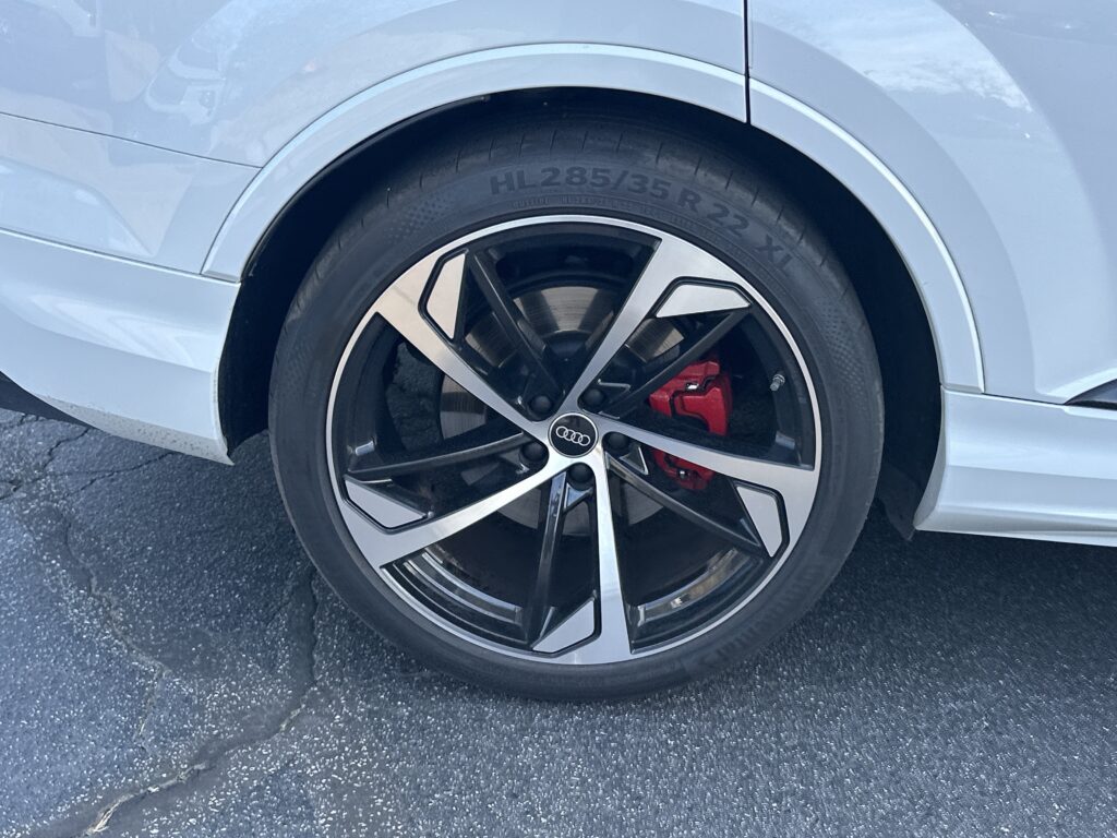 2023 Audi SQ7 Premium Plus