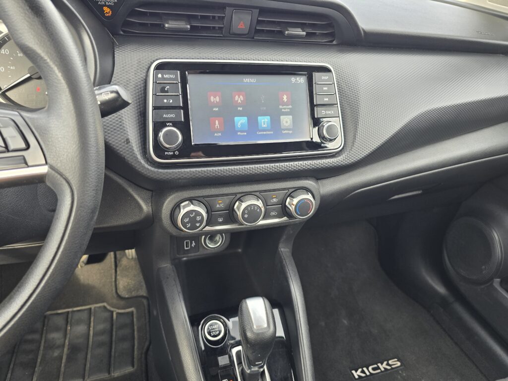 2021 Nissan Kicks S