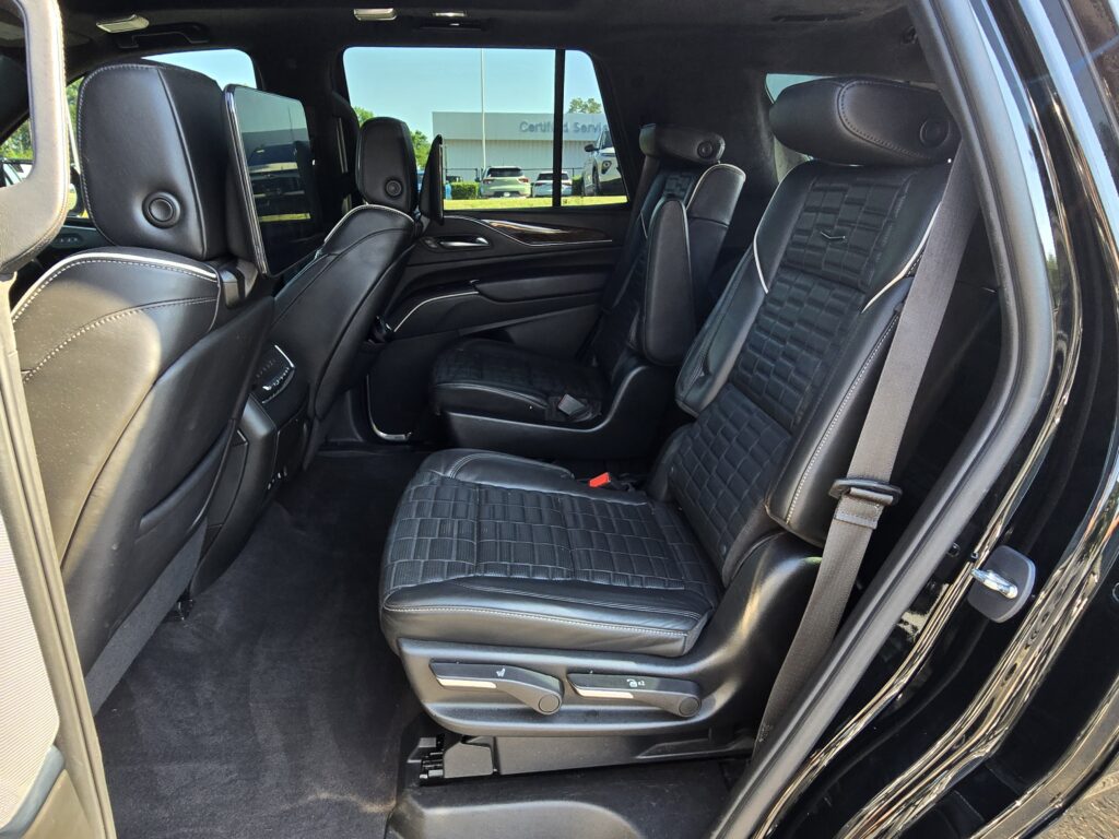 2023 Cadillac Escalade 4WD Sport Platinum