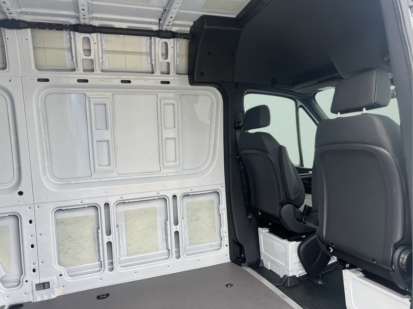 2025 Mercedes-Benz Sprinter Cargo Van 2500