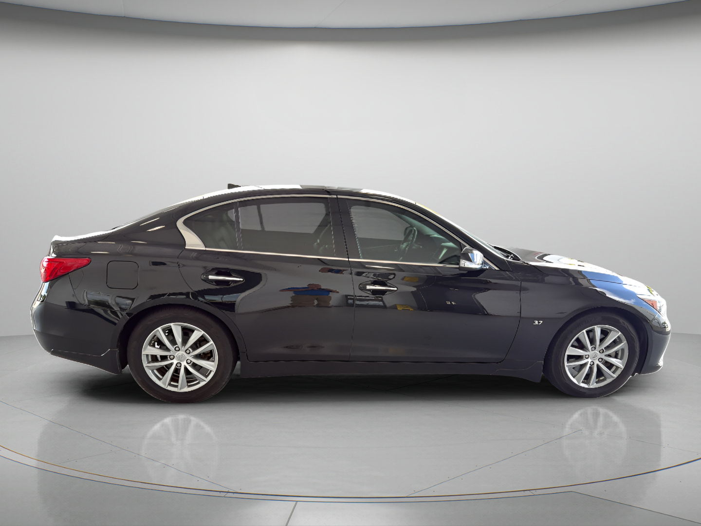 2015 INFINITI Q50 Premium