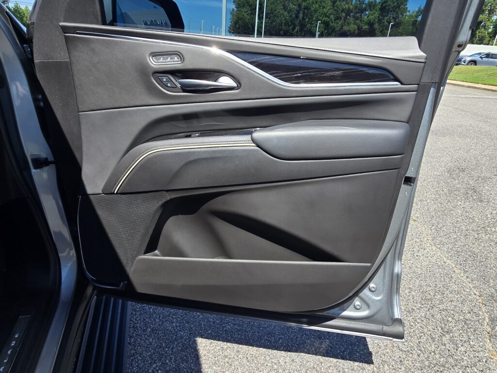 2024 Cadillac Escalade 4WD Sport