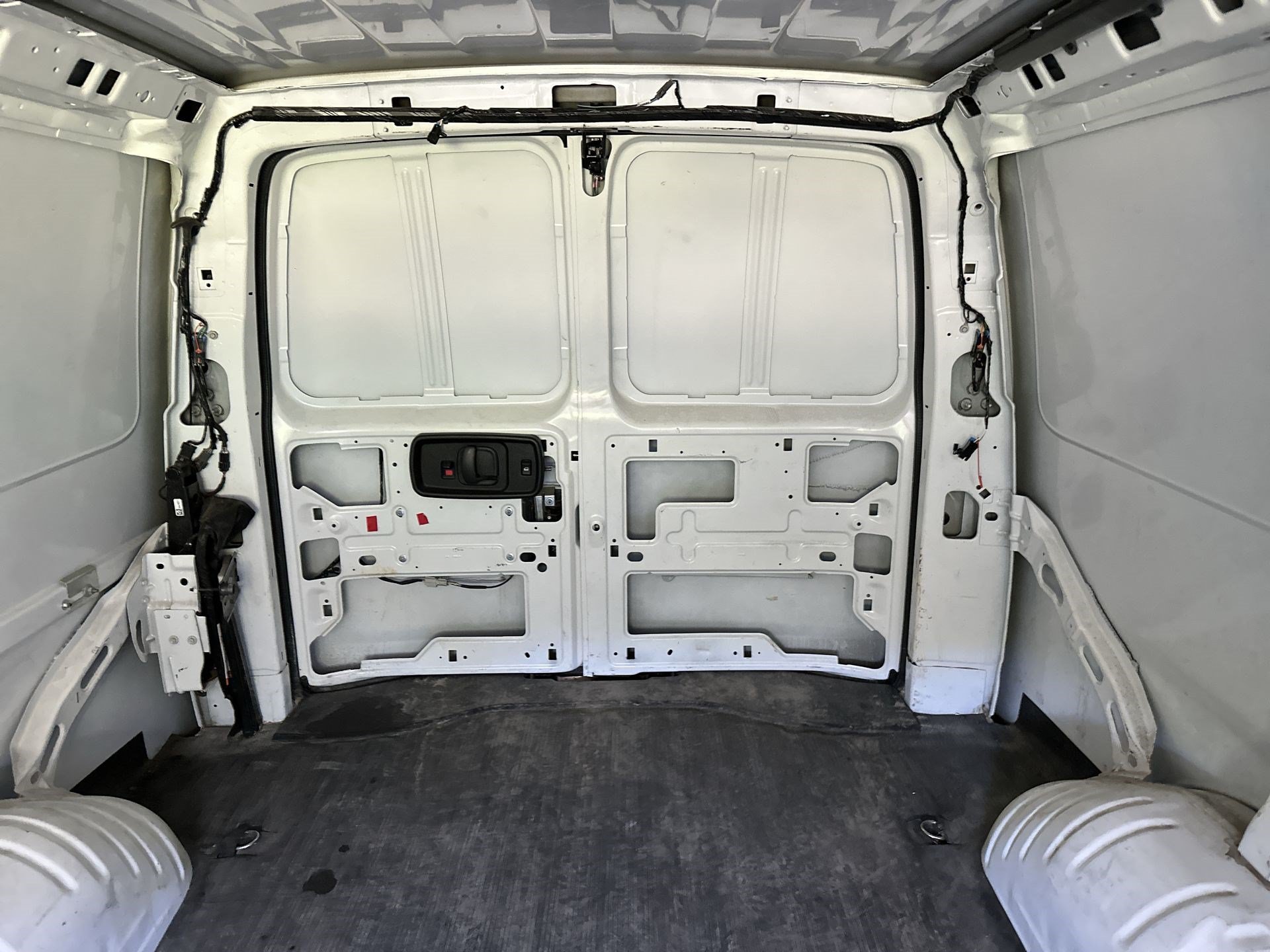 2023 GMC Savana Cargo Van