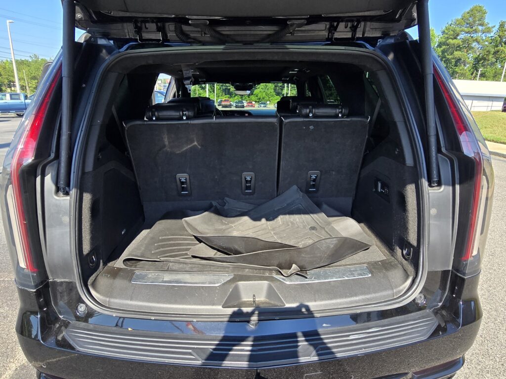 2023 Cadillac Escalade 4WD Sport Platinum