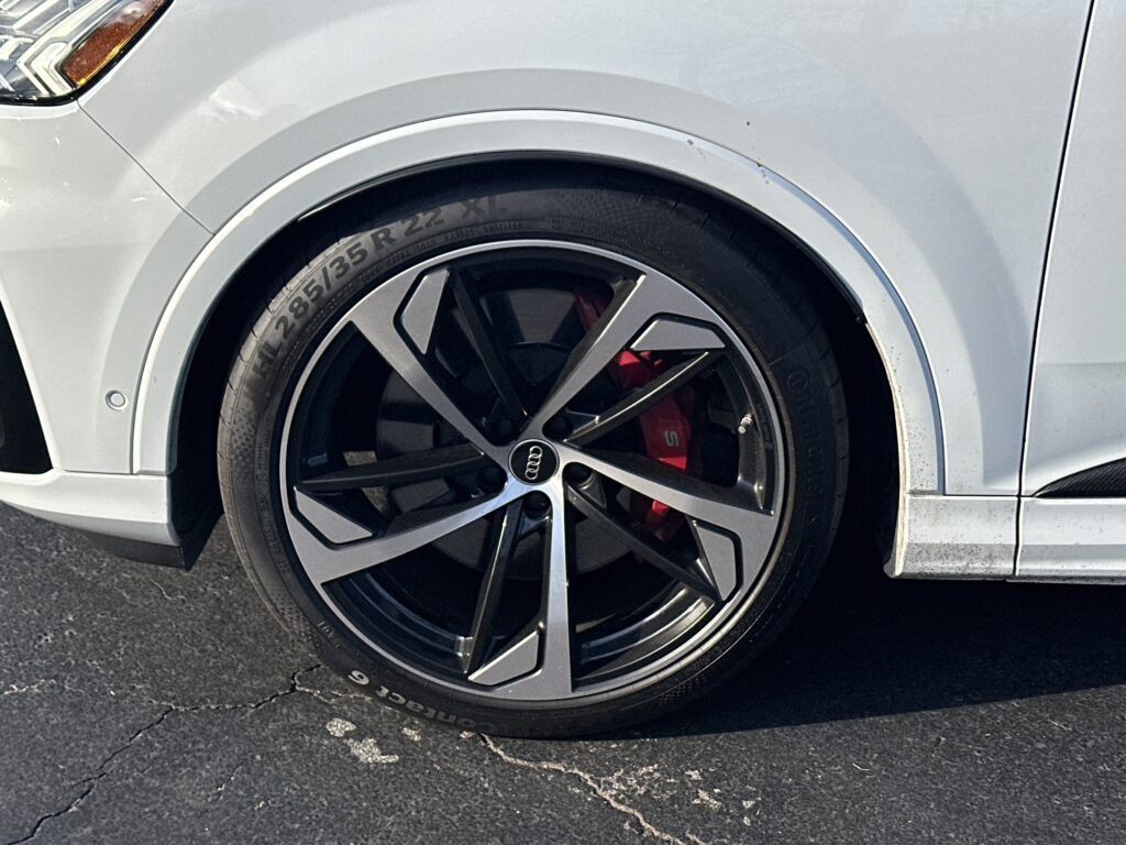 2023 Audi SQ7 Premium Plus