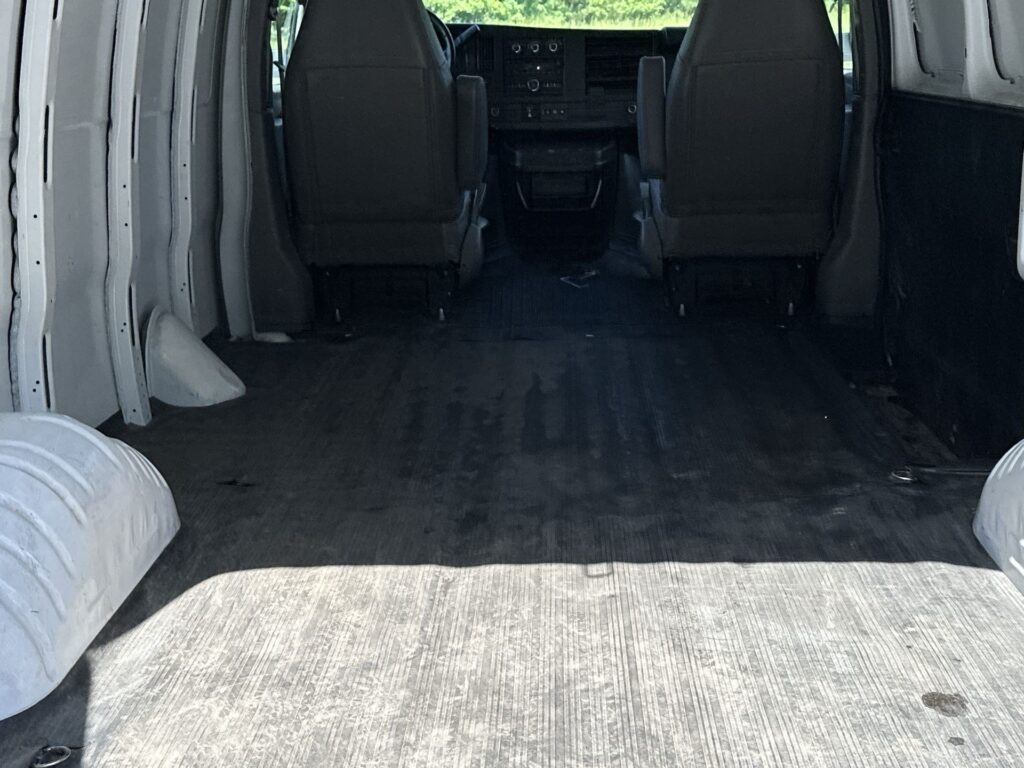 2023 GMC Savana Cargo Van