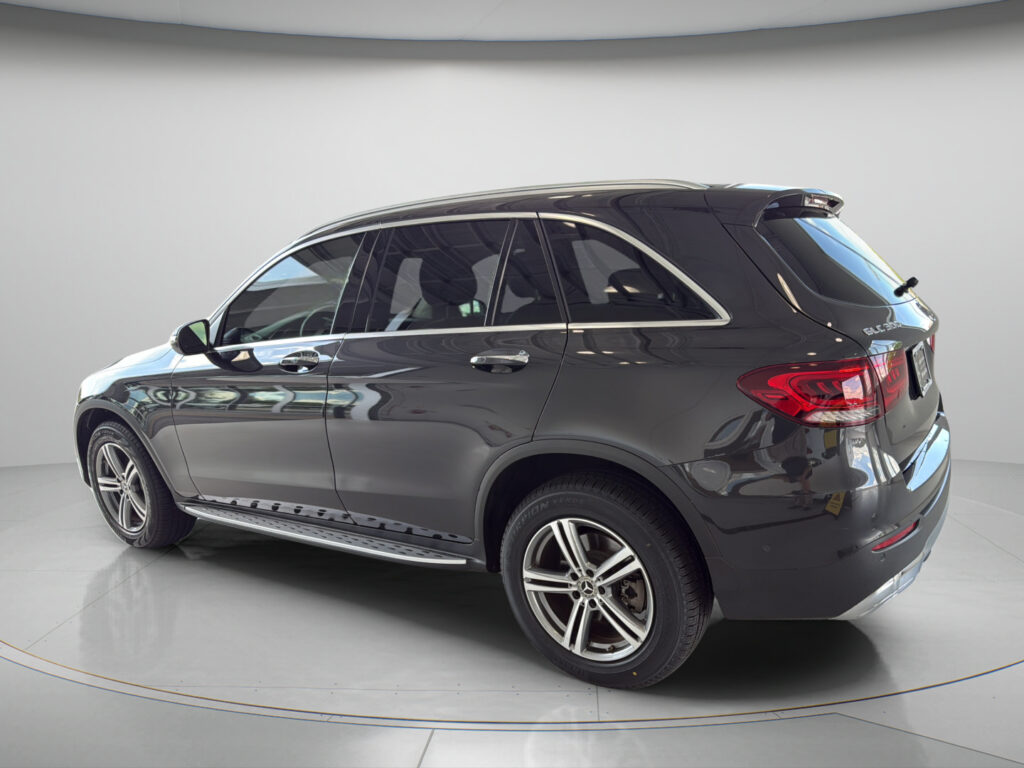 2021 Mercedes-Benz  GLC 300