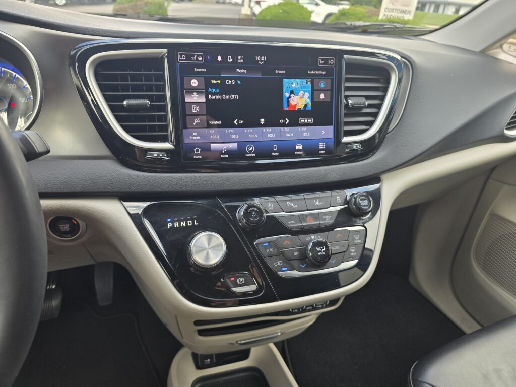 2023 Chrysler Pacifica Touring L