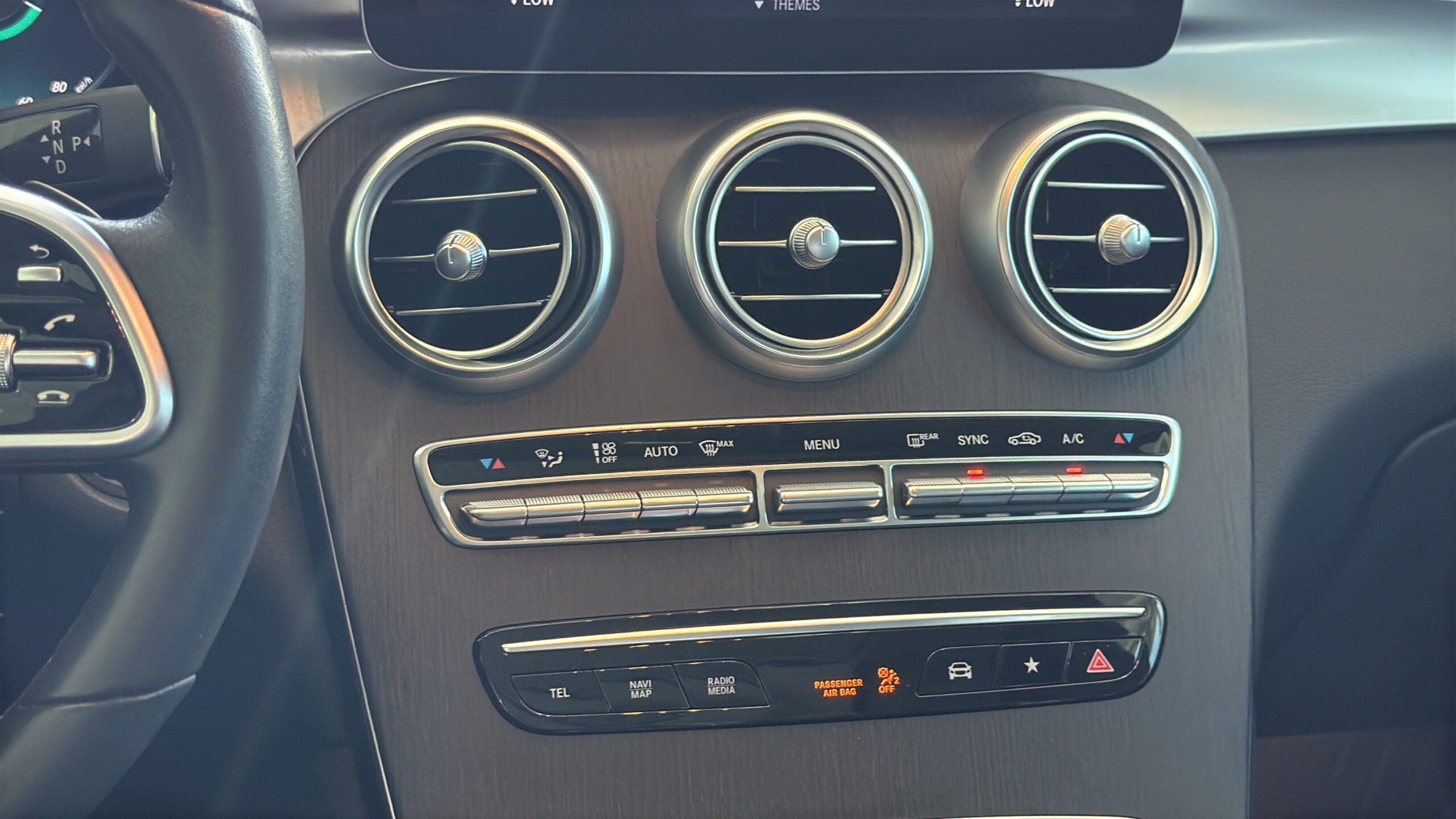 2021 Mercedes-Benz  GLC 300