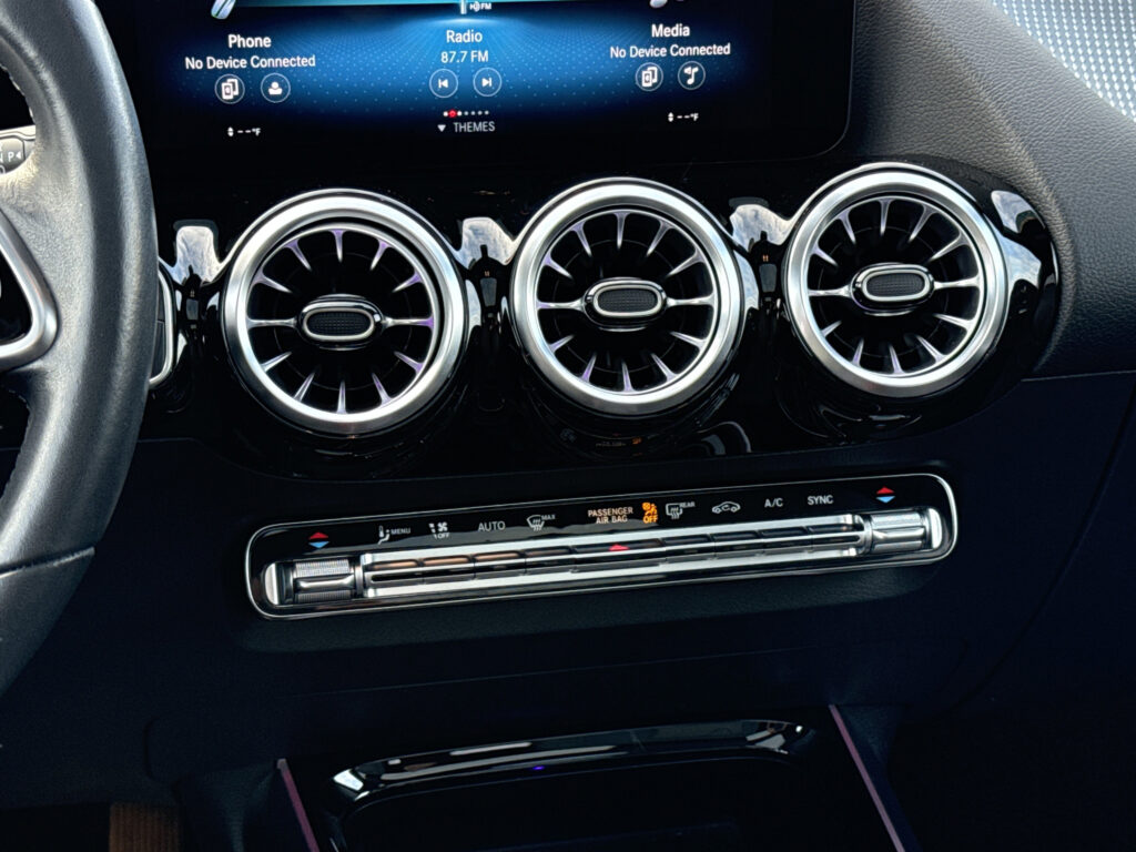 2023 Mercedes-Benz  GLA 250