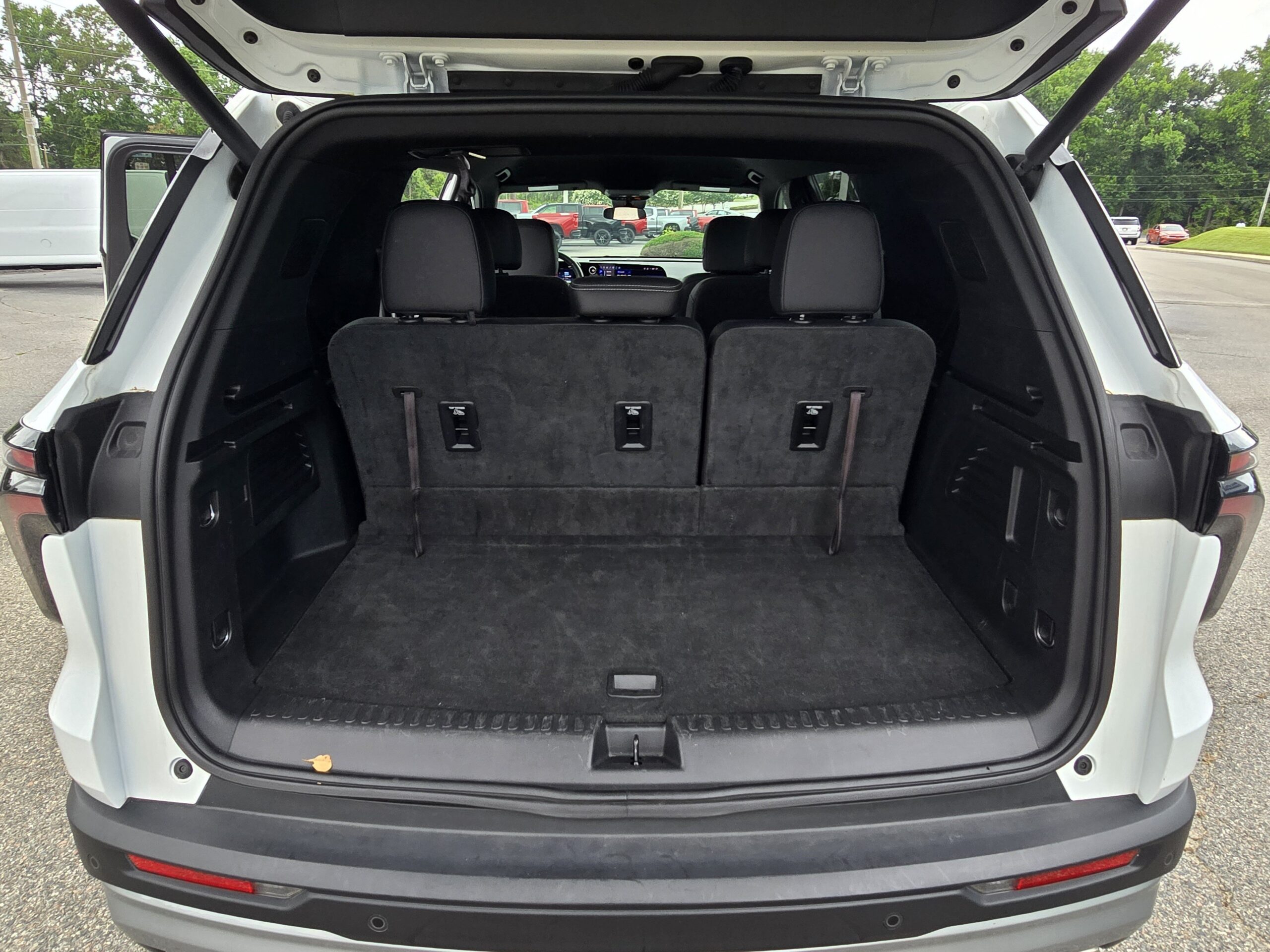 2025 Chevrolet Traverse FWD LT