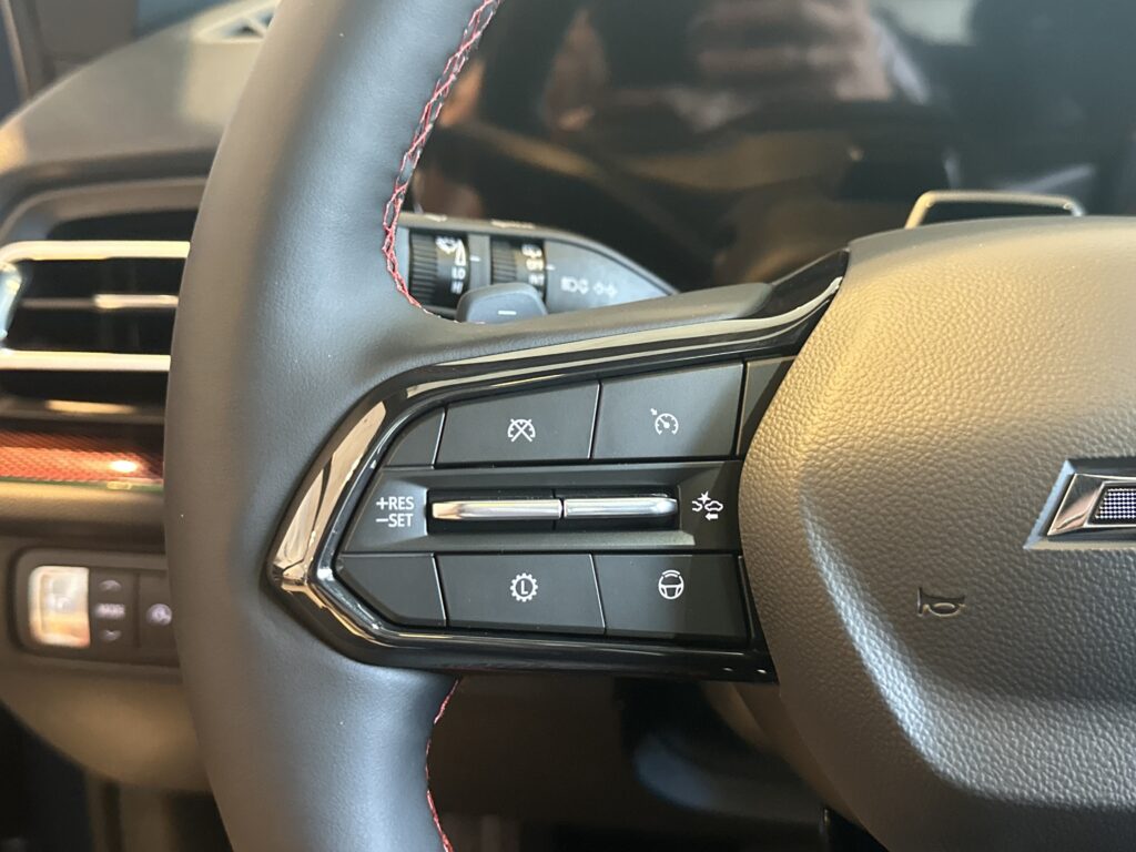 2026 Chevrolet Traverse FWD RS