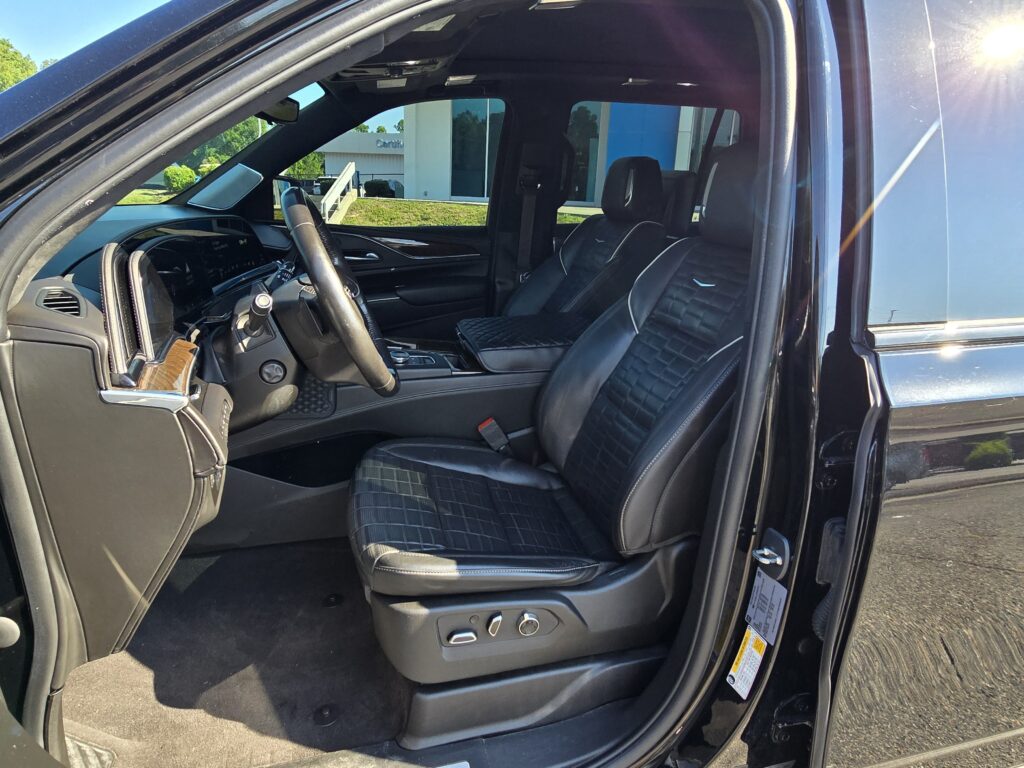 2023 Cadillac Escalade 4WD Sport Platinum