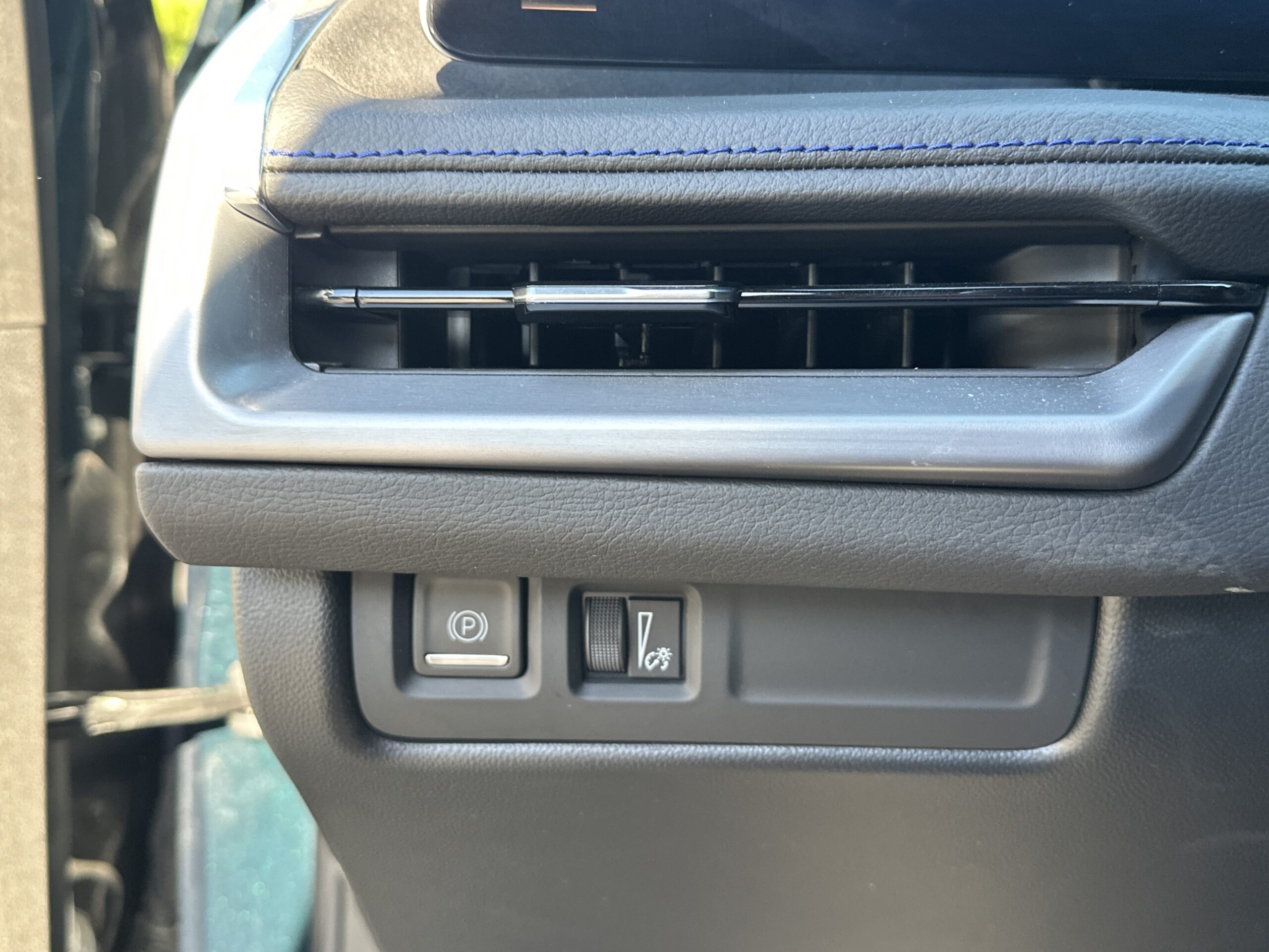 2024 Cadillac XT4 AWD Sport