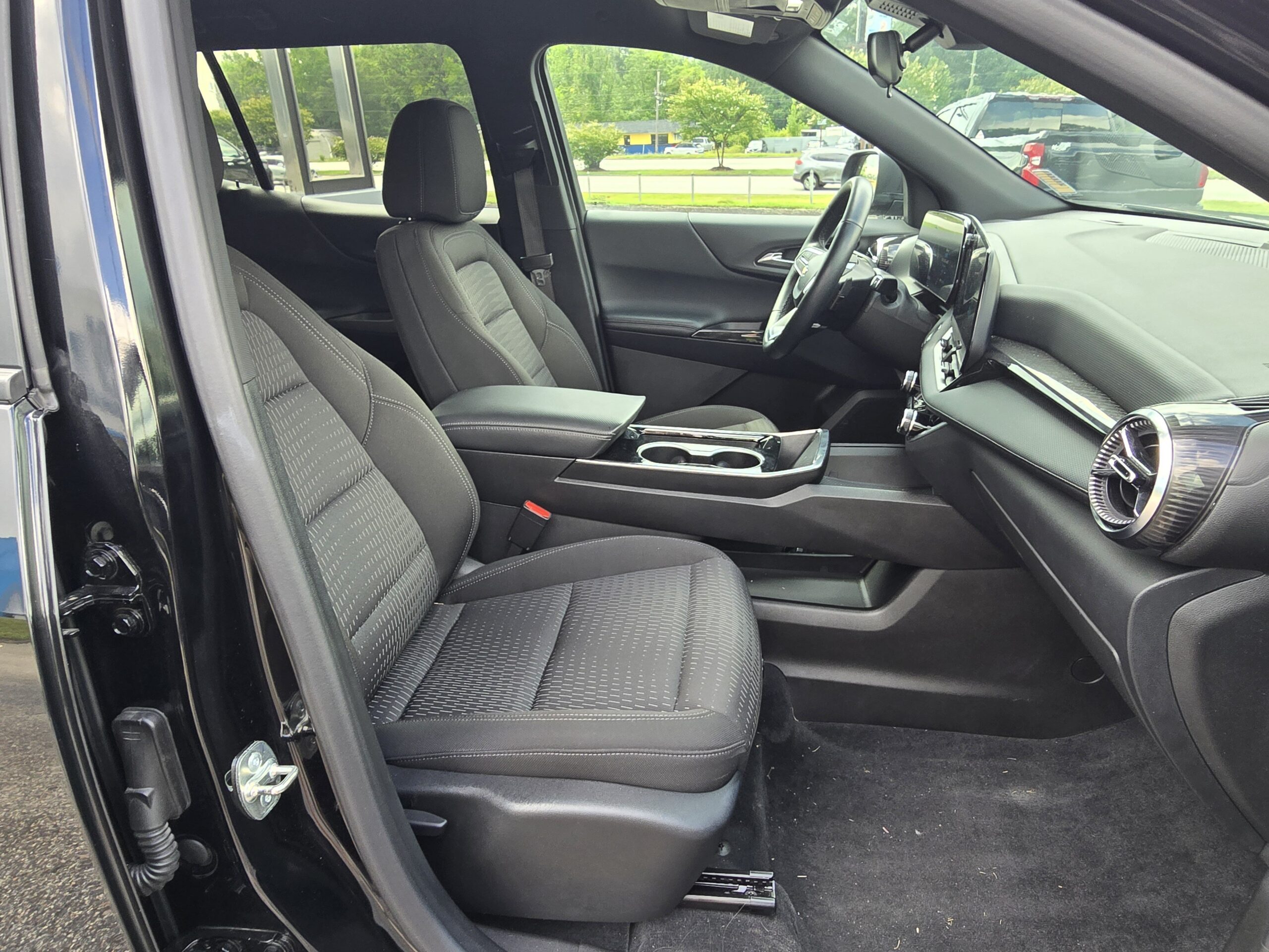 2025 Chevrolet Equinox FWD LT