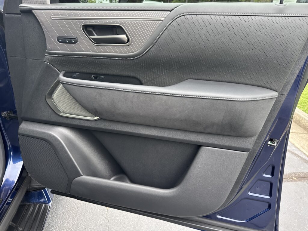 2025 INFINITI QX80 AUTOGRAPH