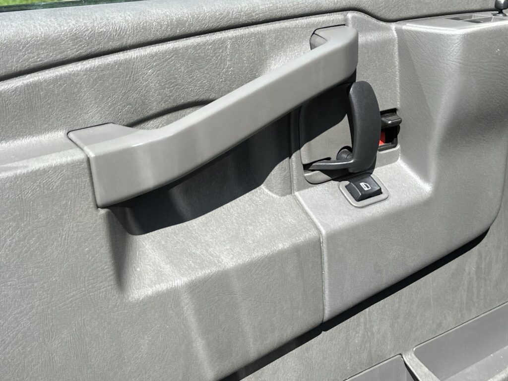 2023 GMC Savana Cargo Van