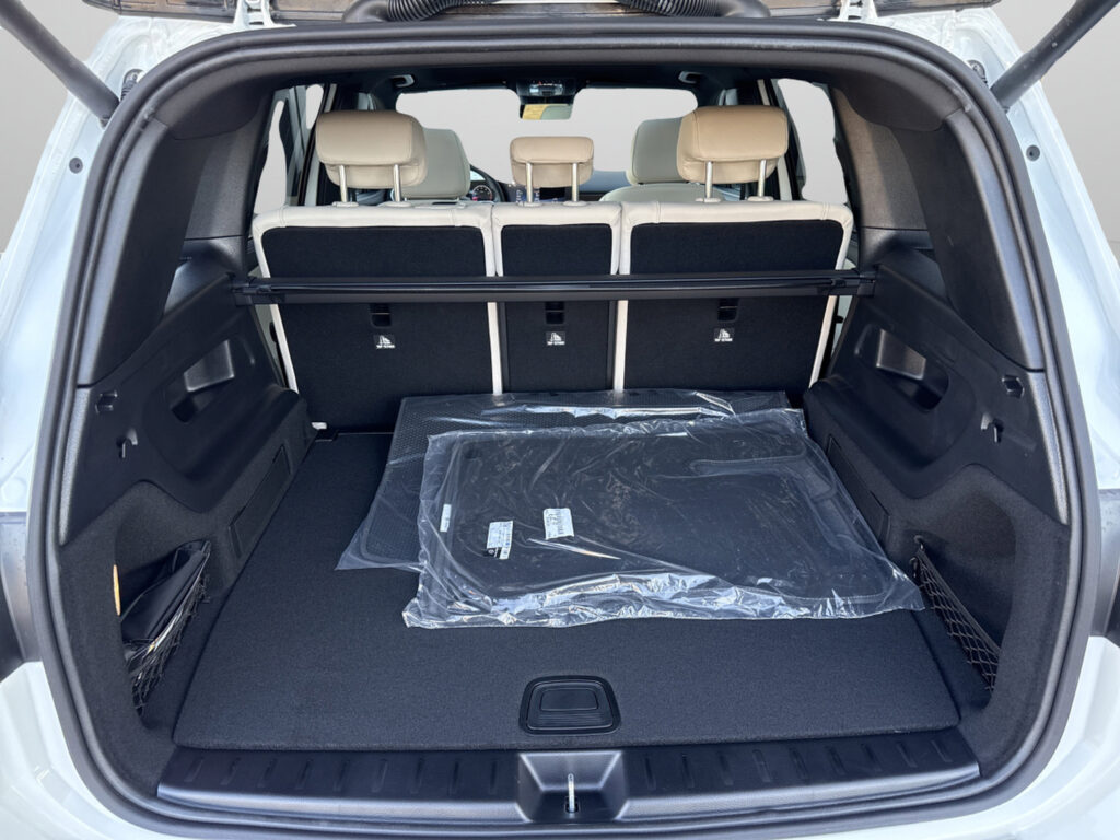 2026 Mercedes-Benz  GLB 250