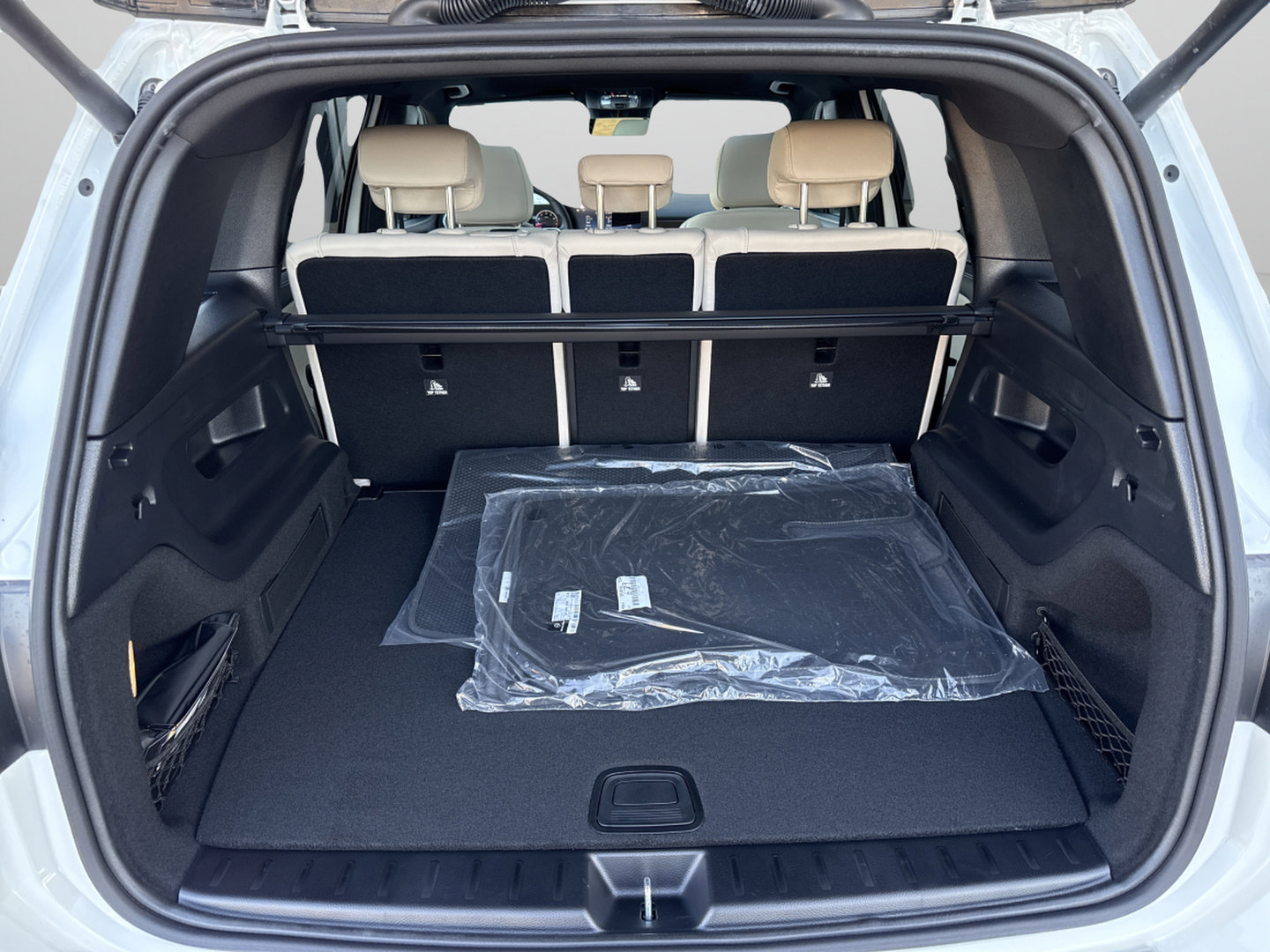 2026 Mercedes-Benz  GLB 250
