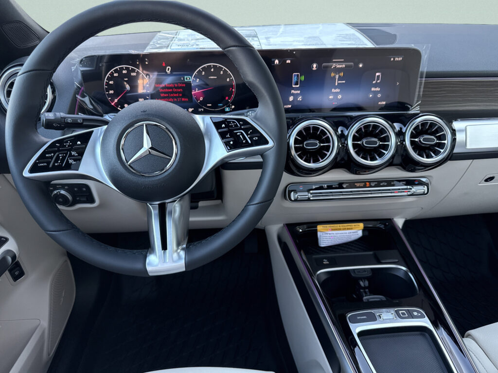 2026 Mercedes-Benz  GLB 250