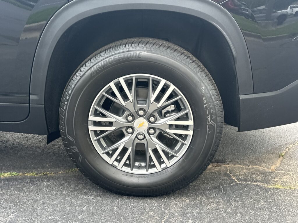 2026 Chevrolet Traverse FWD LT