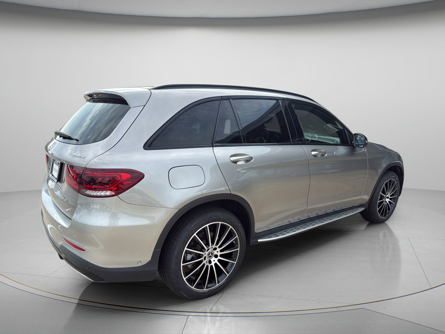 2021 Mercedes-Benz  GLC 300